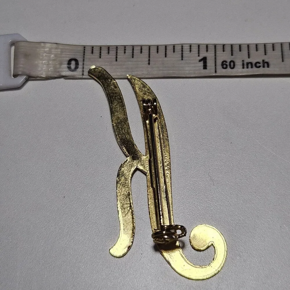 Monogram Letter Initial K Brooch Pin Smooth Gold Tone Metal